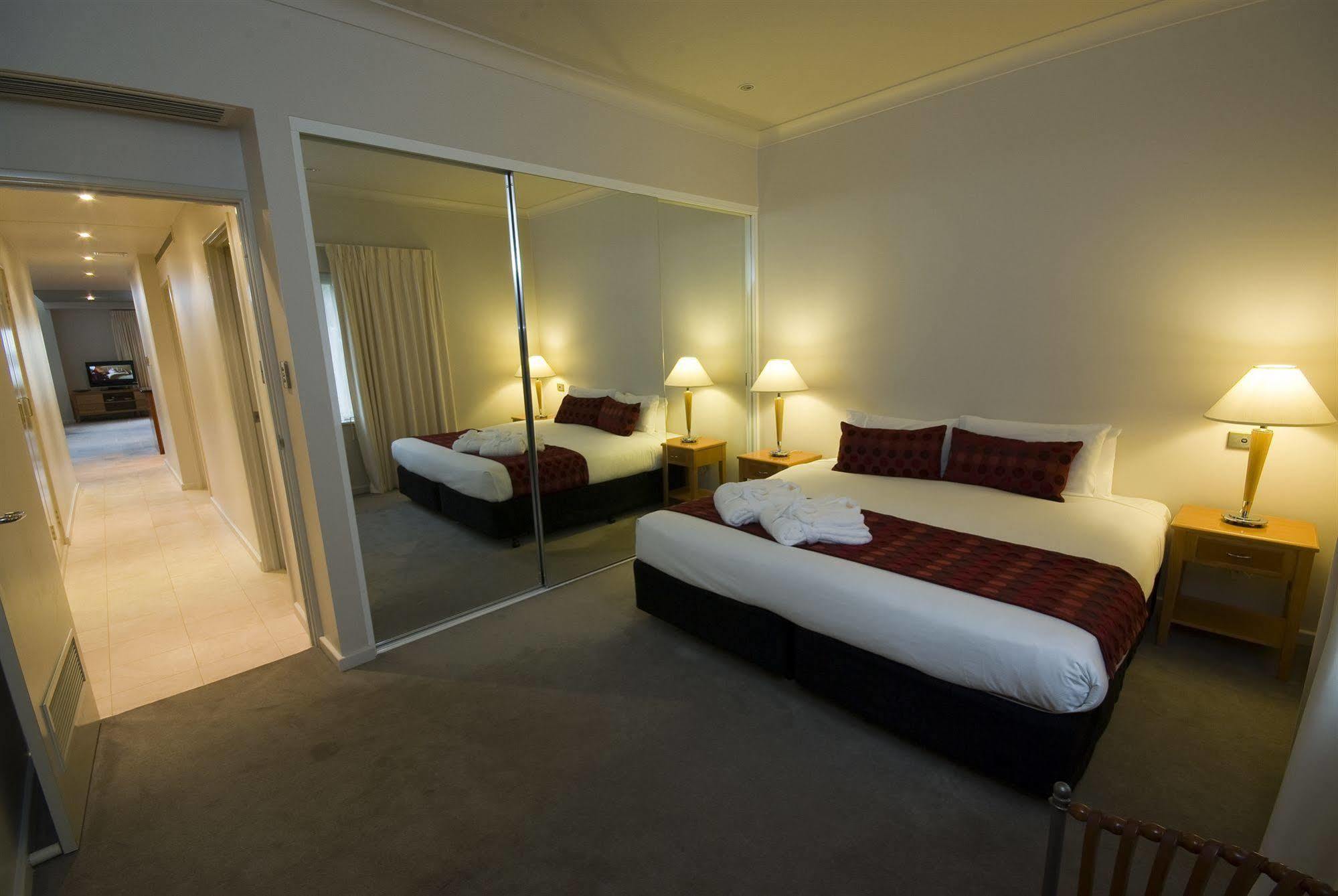 Nesuto Mounts Bay Aparthotel Perth Exterior foto